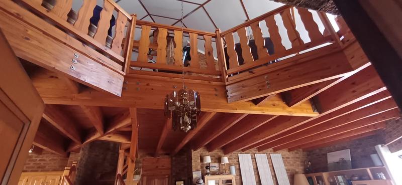 5 Bedroom Property for Sale in Sandbaai Western Cape